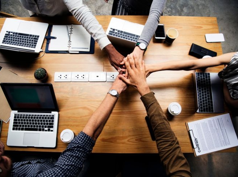 Thực hiện dự án